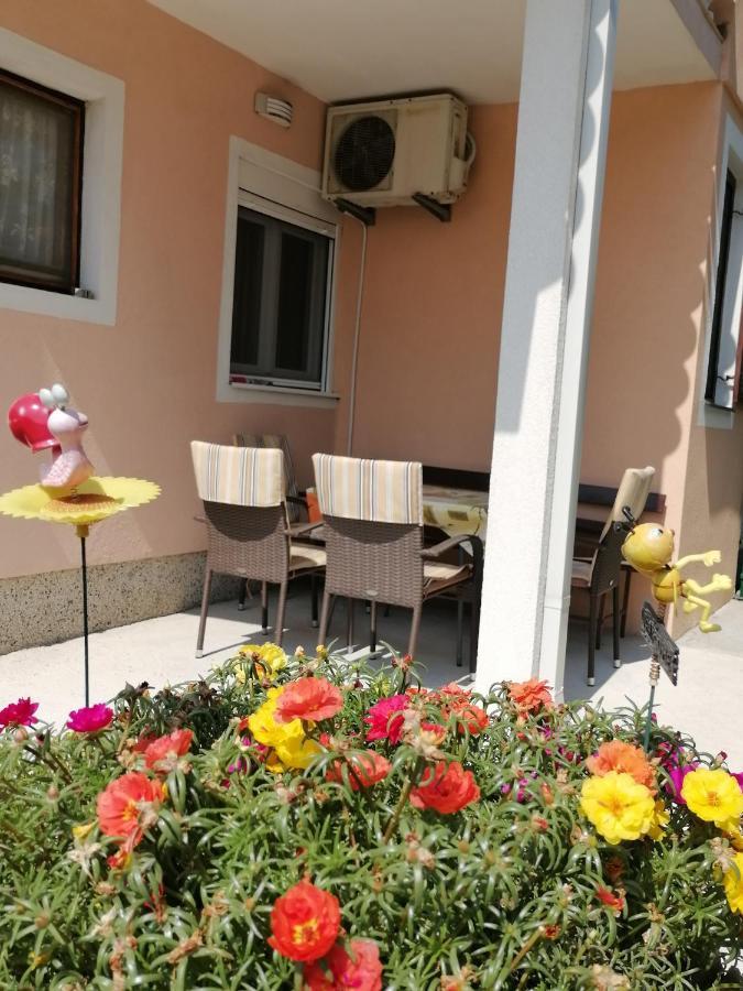 Apartmán Dom Za Odmor J&S Sutomore Exteriér fotografie