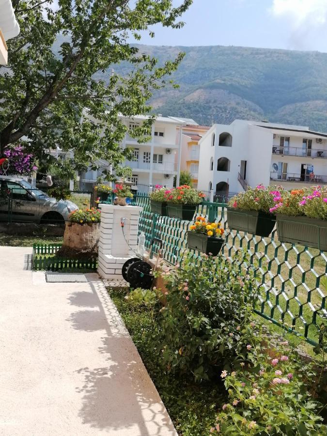 Apartmán Dom Za Odmor J&S Sutomore Exteriér fotografie