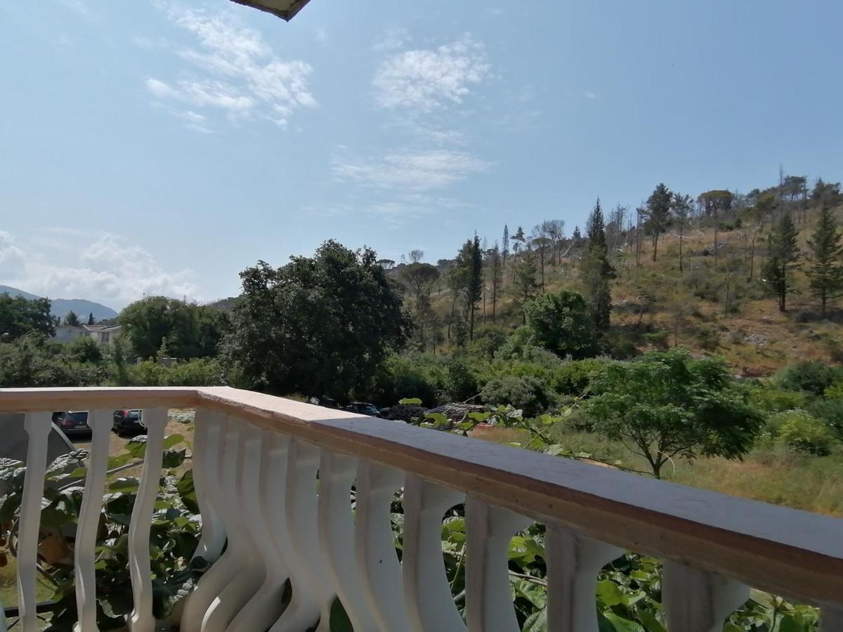 Apartmán Dom Za Odmor J&S Sutomore Exteriér fotografie