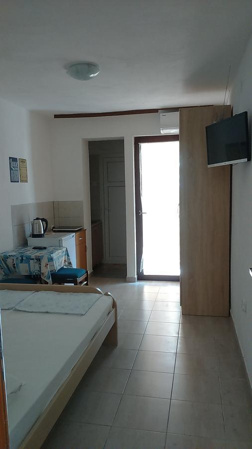 Apartmán Dom Za Odmor J&S Sutomore Exteriér fotografie