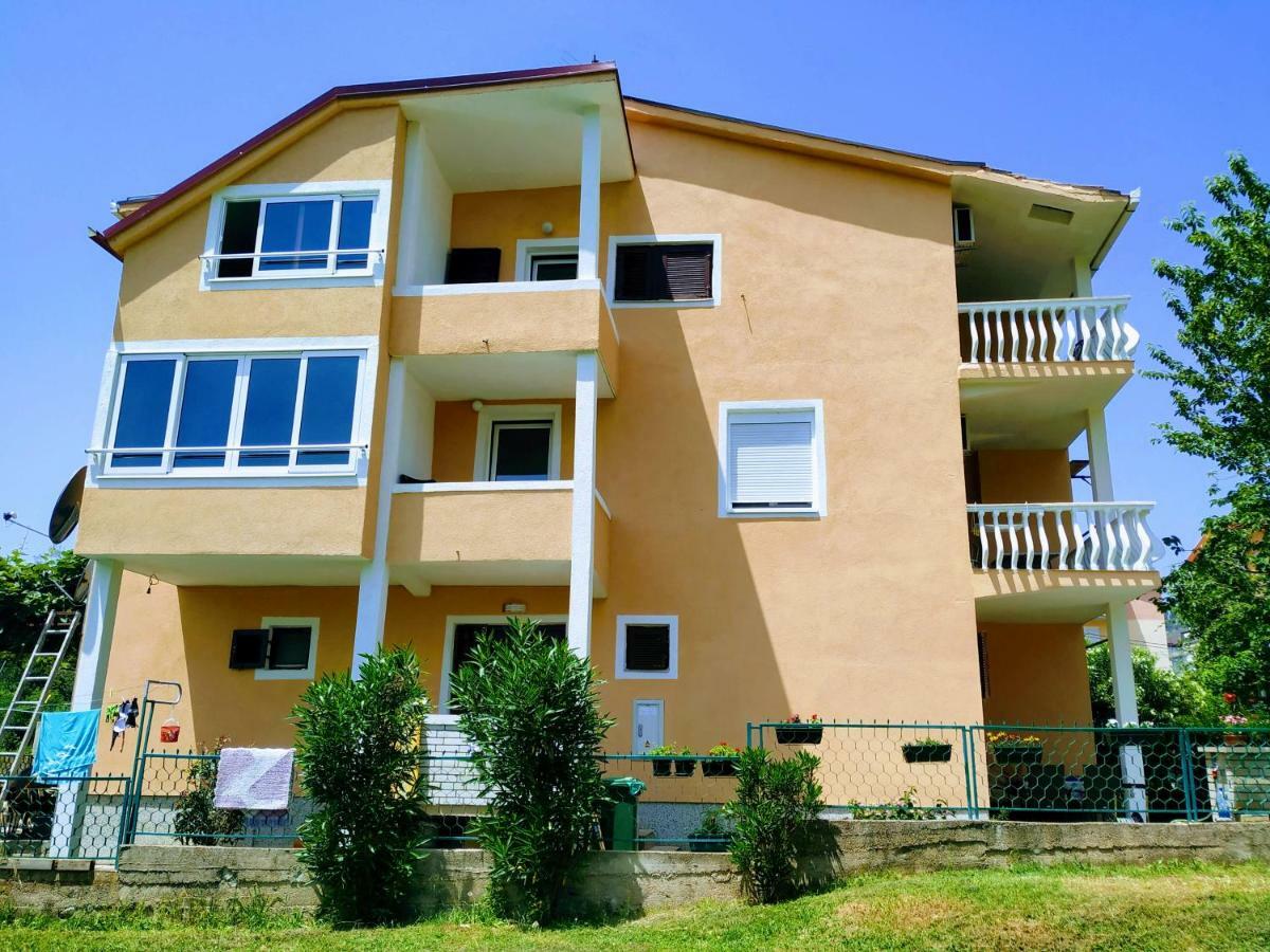 Apartmán Dom Za Odmor J&S Sutomore Exteriér fotografie